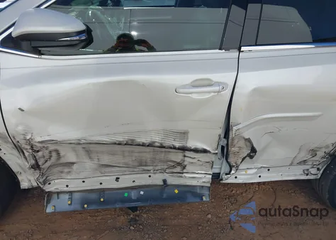 2017 Toyota Highlander Xle z USA, uszkodzony, nr VIN 5TDKZRFH4HS512546